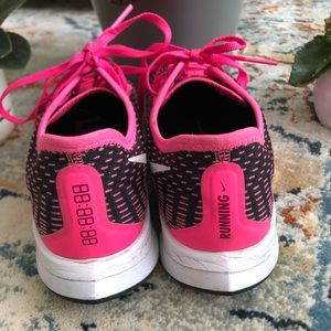Nike Zoom Pegasus pink and black Sneakers size 8.5
